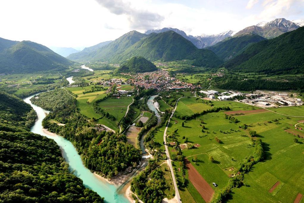 Hotel Dvorec Tolmin Eksteriør billede