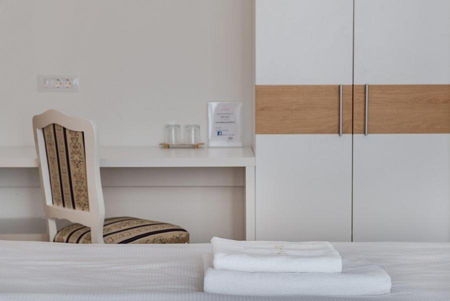 Hotel Dvorec Tolmin Eksteriør billede