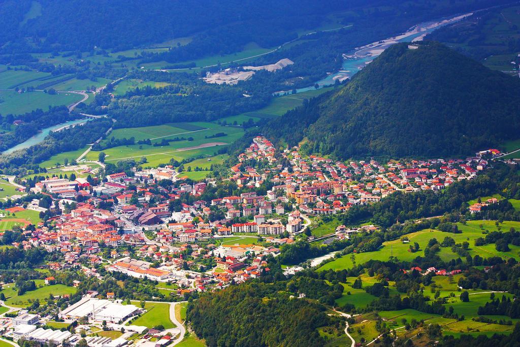 Hotel Dvorec Tolmin Eksteriør billede